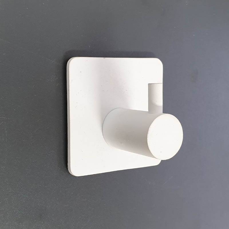 קולב למגבת סנסה לבן