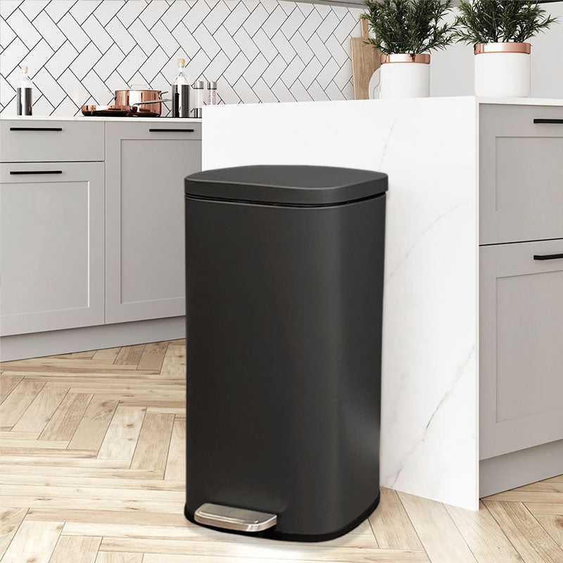 פח אשפה ורנר שחור מט 30 ליטר