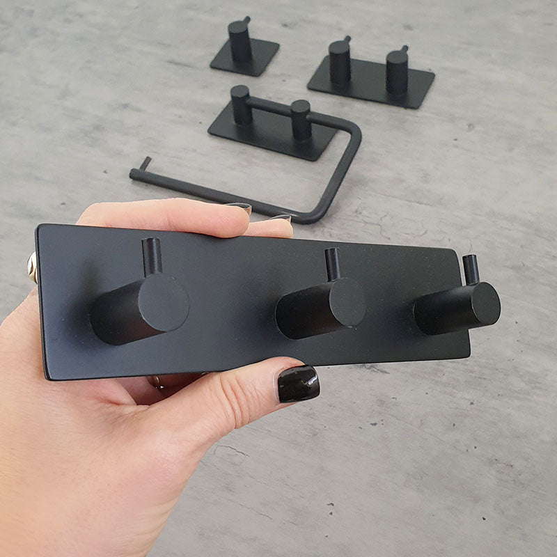 מתלה למגבות עם 3 ווים סנסה שחור